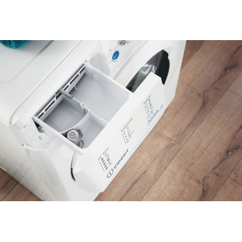 Indsit Maşină de spălat rufe Independent BWSA 51051 W EU N Alb Încărcare frontală F Drawer