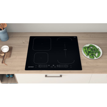 Indesit Placa IB 65B60 NE Preto Induction vitroceramic Lifestyle frontal top down