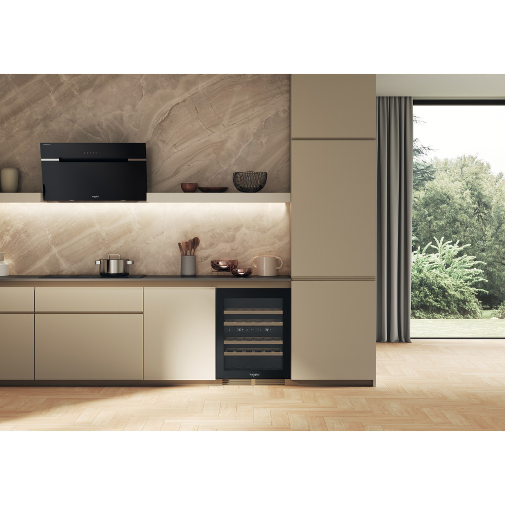 Whirlpool Wijnopslag Ingebouwd WHWBU60D2B Zwart Lifestyle frontal