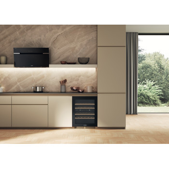 Whirlpool Wijnopslag Ingebouwd WHWBU60D2B Zwart Lifestyle frontal