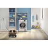 Indesit Secador YT M11 83K RX EU Branco Lifestyle frontal