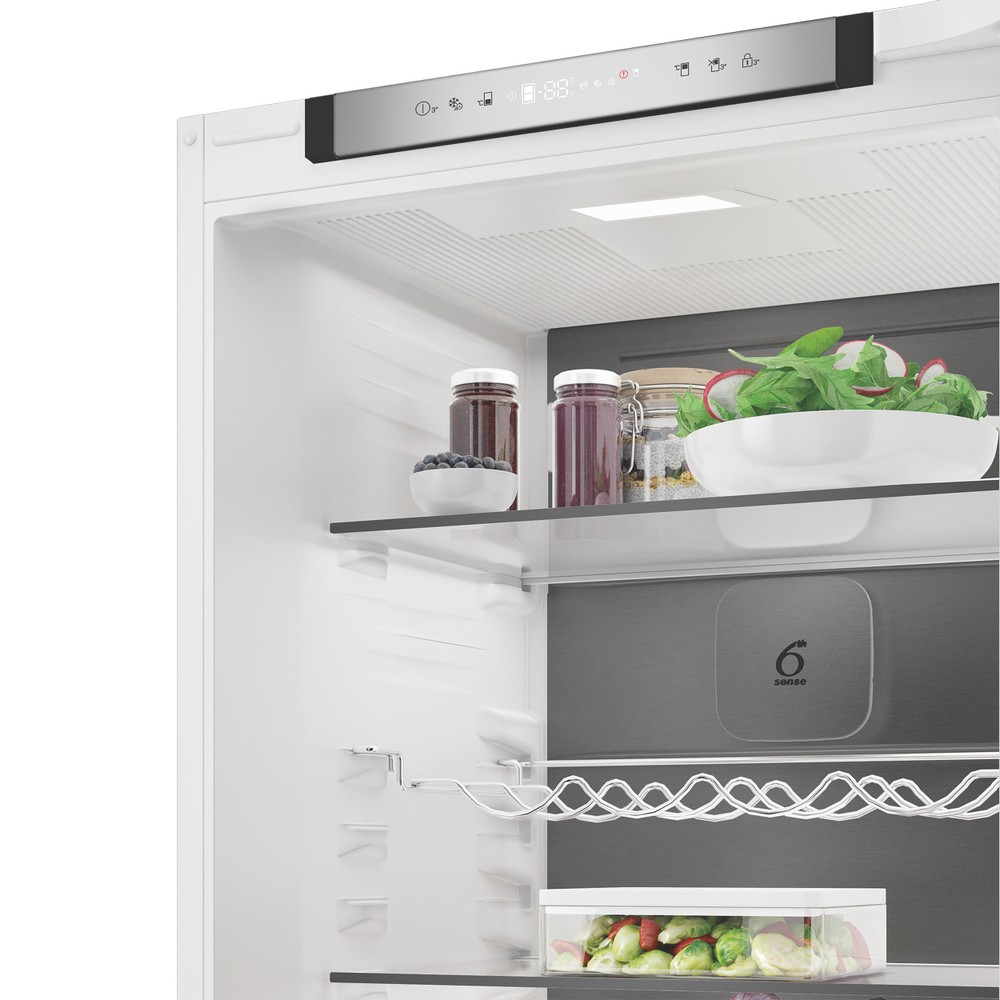 Whirlpool Racitor-congelator combinat Încorporabil WHK2 5293 B5E1 Zinc Metal 2 doors Lifestyle perspective