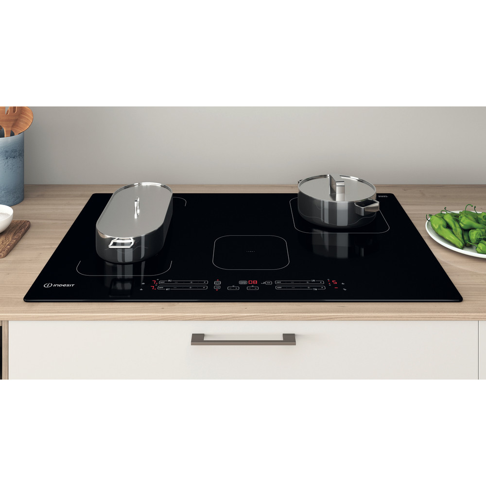 Indesit Kookplaat IB 21B77 NE Zwart Induction vitroceramic Lifestyle frontal top down