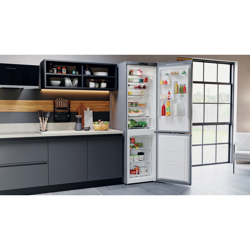 Bauknecht Køleskab/fryser kombination Fritstående KGN 20E2IN Saturn Steel 2 doors Lifestyle perspective open