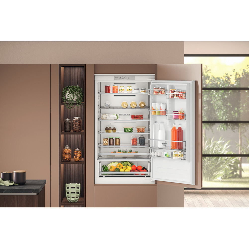 Hotpoint_Ariston Combinados Encastre HA SP70 T121 Branco 2 doors Lifestyle detail