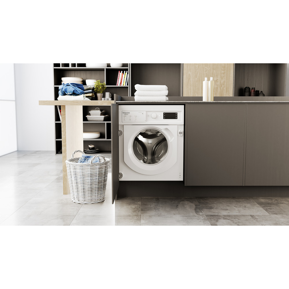 Hotpoint_Ariston Lave-linge Encastrable BI WMHG 8146 EU Blanc Lave-linge frontal A Lifestyle frontal