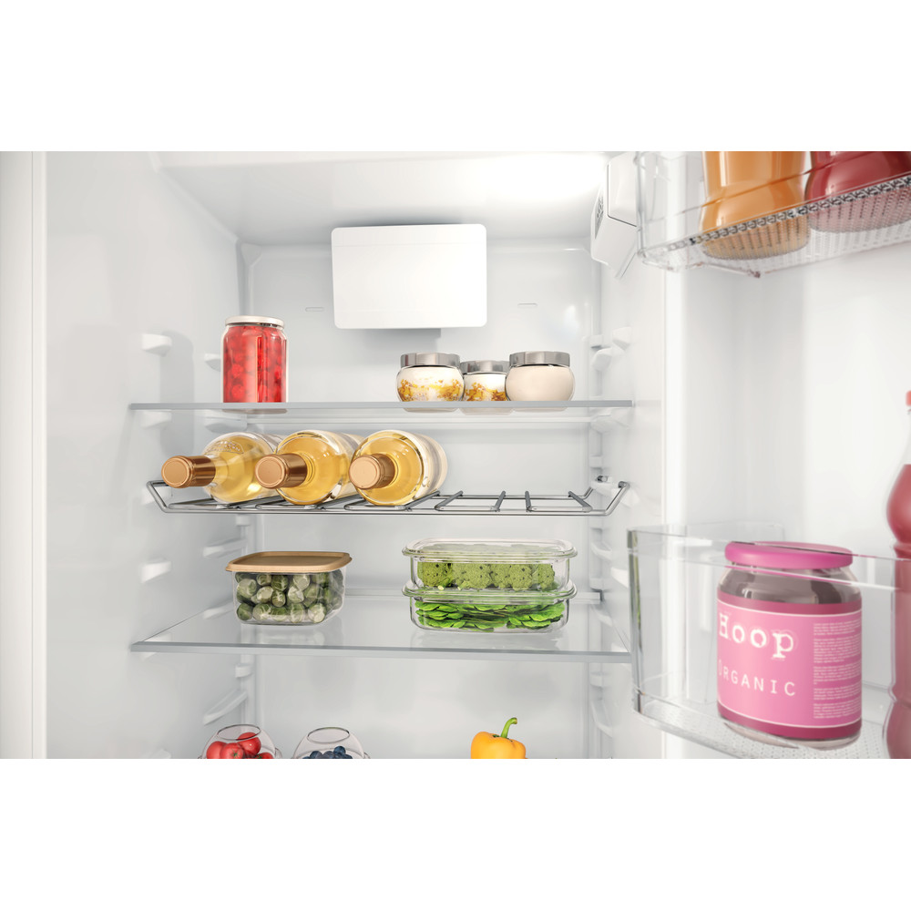Hotpoint Refrigerator Built-in HTSD184011A1 Steel Lifestyle detail