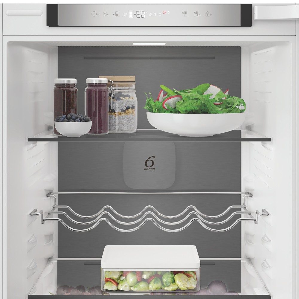 Whirlpool Kombinovaná chladnička s mrazničkou Vestavné WHK2 5293 B5E1 Zinc Metal 2 doors Lifestyle frontal