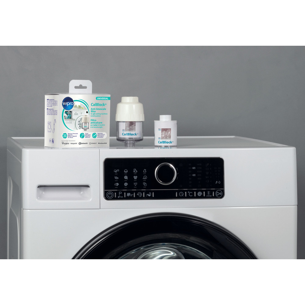Indesit WASHING CAL110 Lifestyle detail
