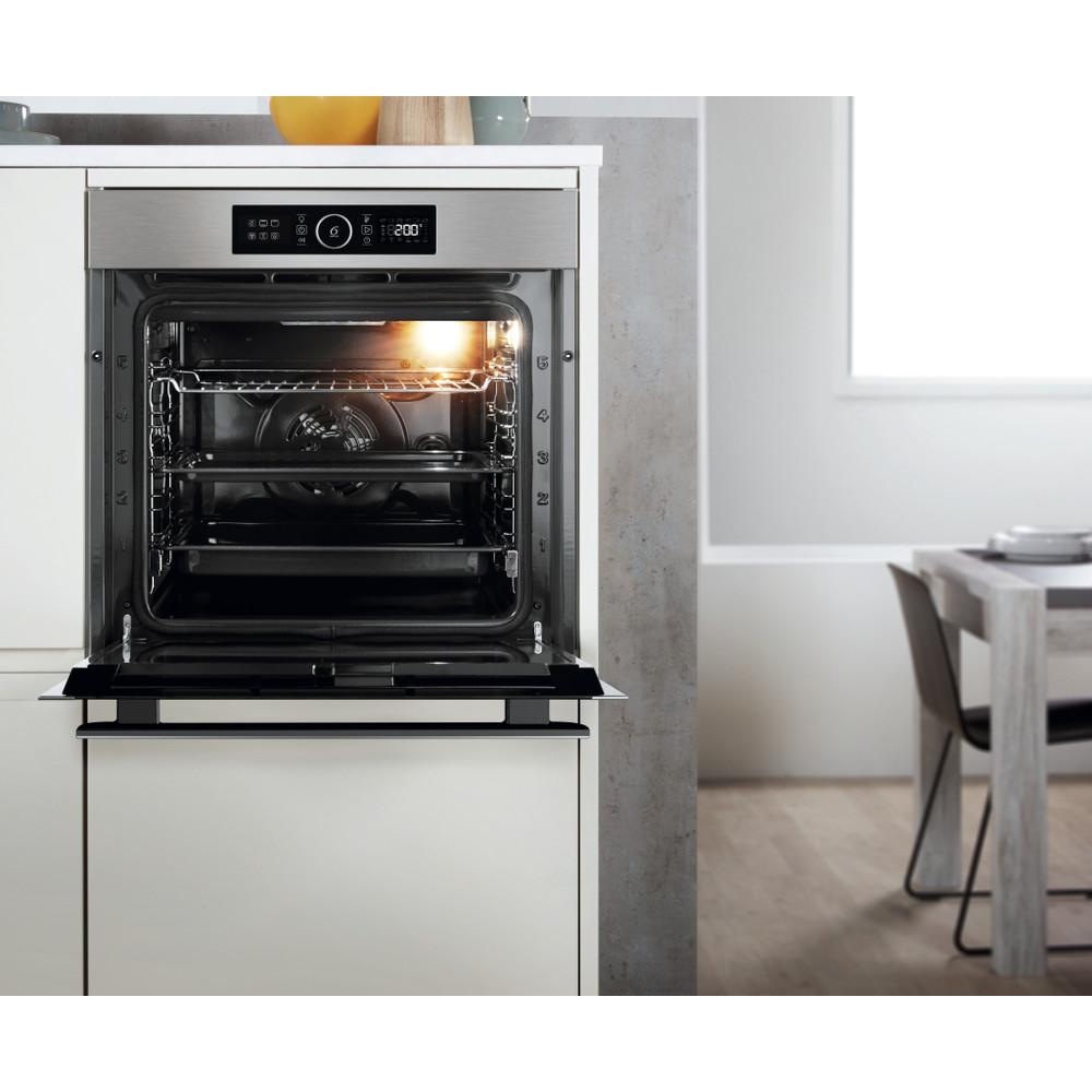 Whirlpool Cuptor Încorporabil AKZ9 6270 IX Lifestyle frontal open
