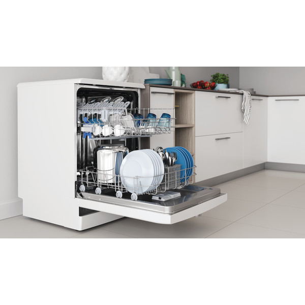 Indesit Perilica posuđa Samostojeći DFE 1B19 13 Samostojeći F Lifestyle perspective open