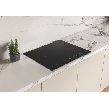 Whirlpool Варильна поверхня WG SC1060 NE Чорний Induction vitroceramic Lifestyle perspective