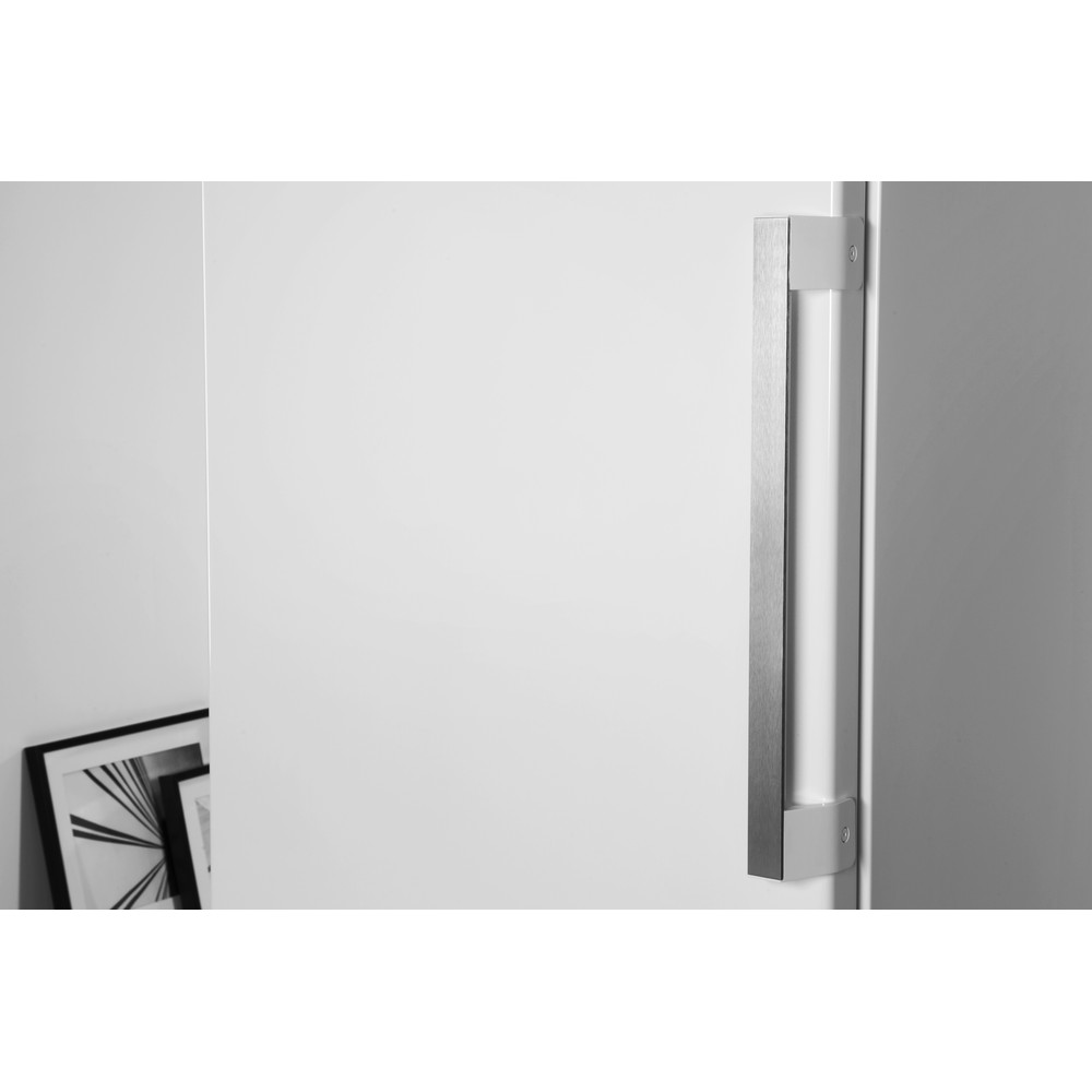 Whirlpool Zamrzivač Samostojeći UW8 F2Y WBI F 2 Bijela Lifestyle detail