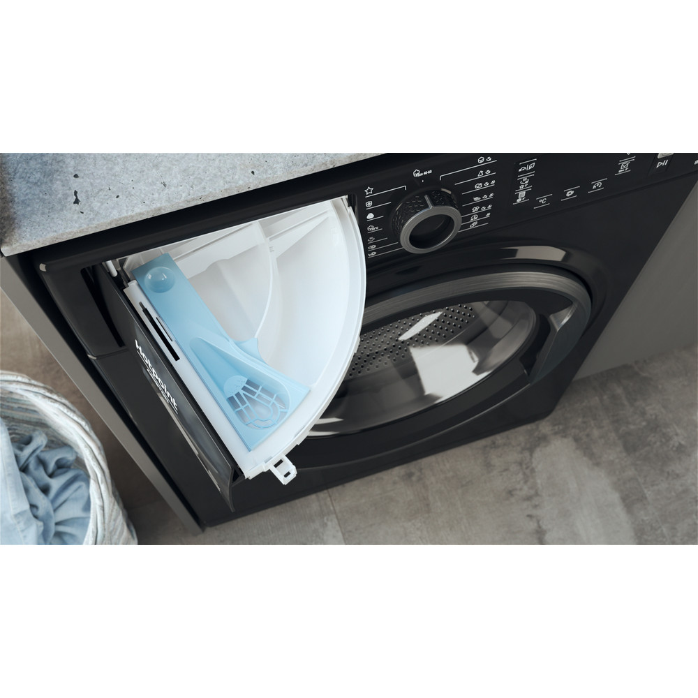 Hotpoint_Ariston Maşină de spălat rufe Neincorporabil NLCD 945 BS A EU N Negru Încărcare frontală B Drawer