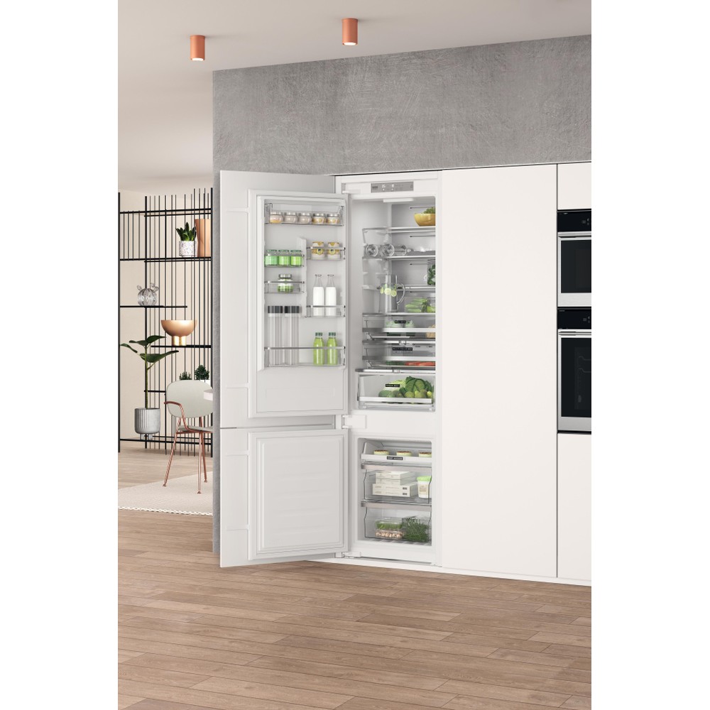 Whirlpool Kombinovaná chladnička s mrazničkou Vstavané WHC20 T573 P Biela 2 doors Lifestyle perspective open