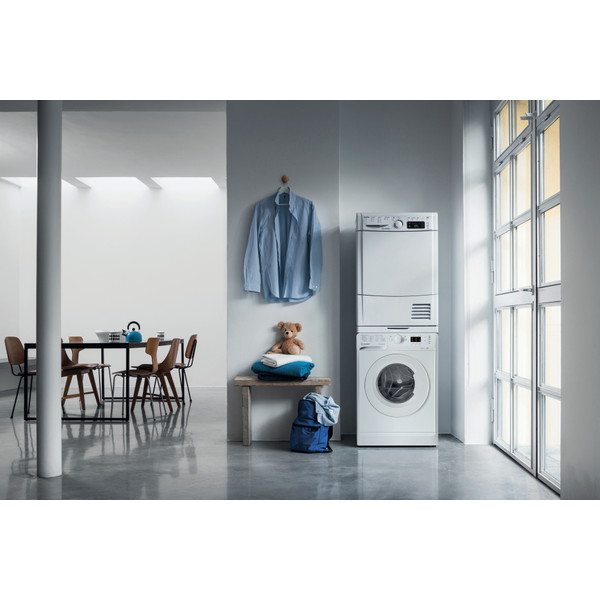 Indesit Стиральная машина Отдельно стоящий OMTWSA 61052 W UA Белый Front loader A++ Lifestyle people
