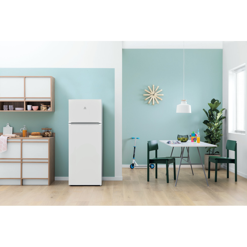 Indesit Kombinacija hladnjaka/zamrzivača Samostojeći I55TM 4120 W 2 Bijela 2 doors Lifestyle frontal