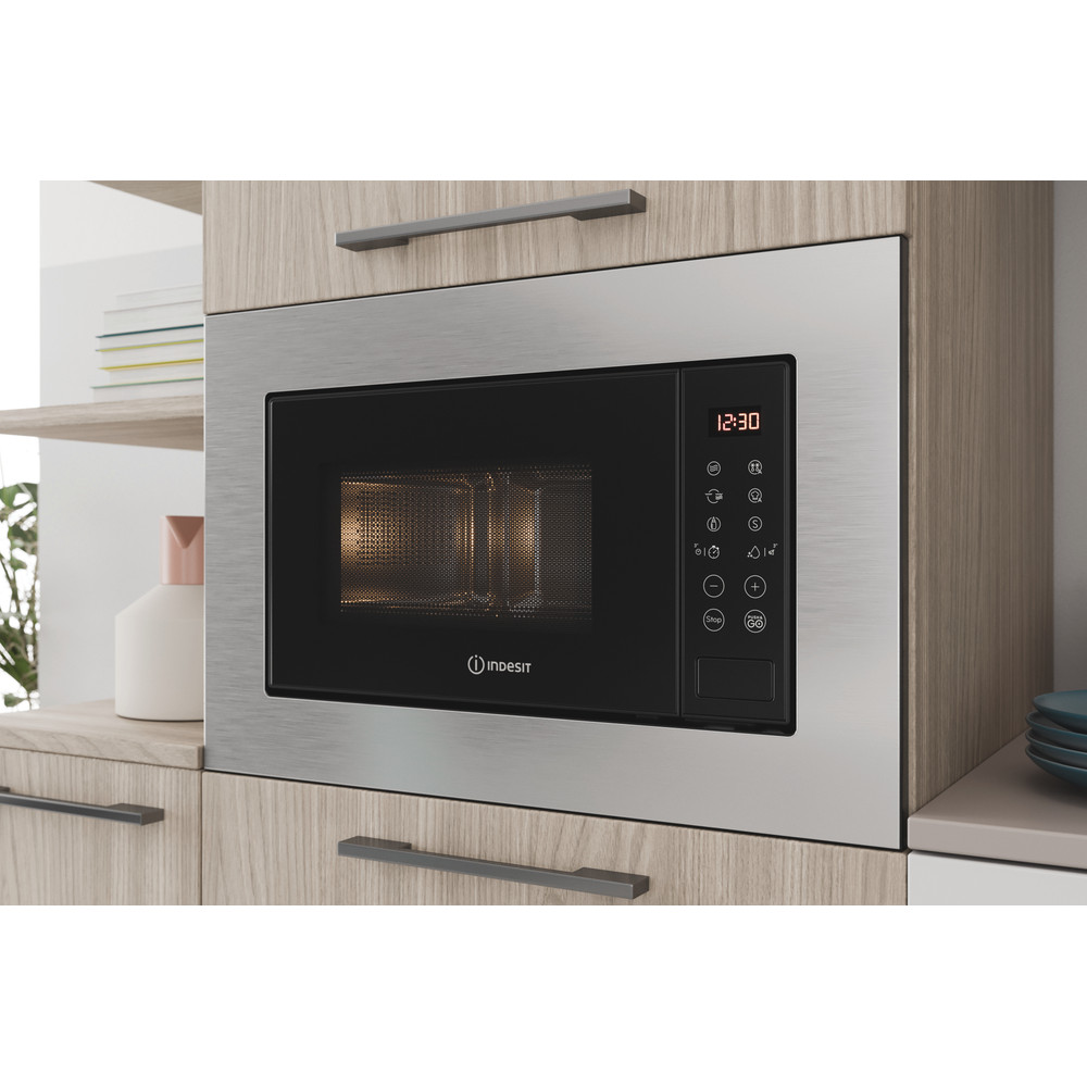 Indesit Microwave Built-in MWI 120 GX UK Stainless steel Electronic 20 MW+Grill function 800 Lifestyle perspective open