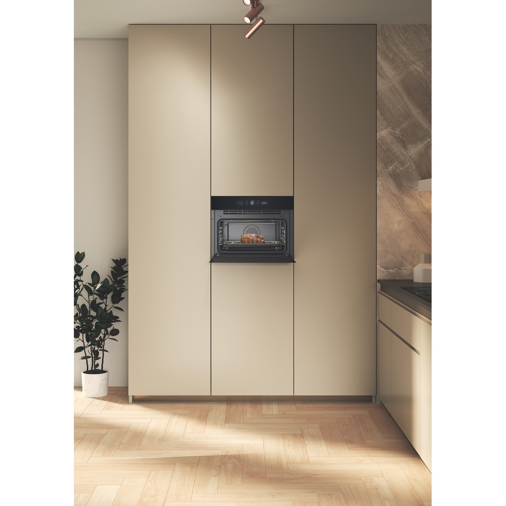 Whirlpool Microgolfoven Inbouw WCW46HMB Zwart Mechanisch en elektronisch 53 Combimicrogolfoven 950 Lifestyle frontal