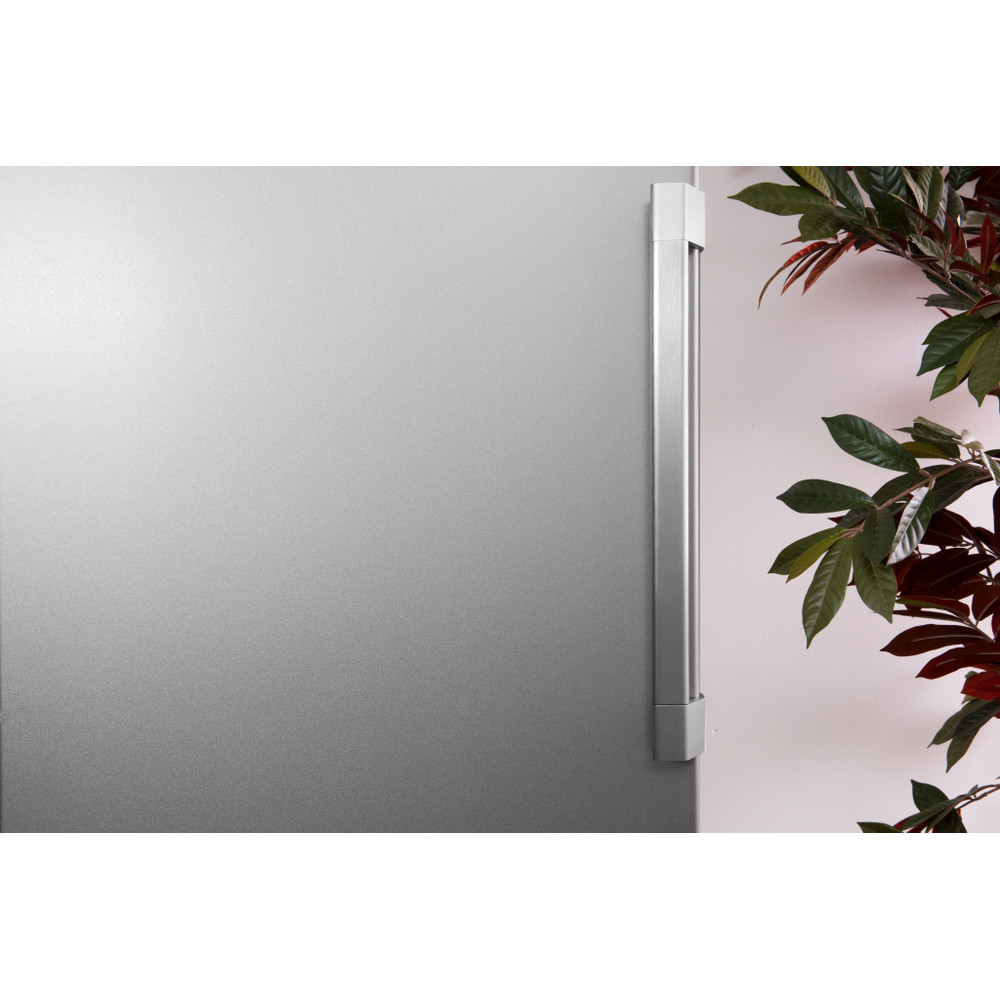 Hotpoint Freezer Free-standing UH6 F2C G Graphite Lifestyle detail