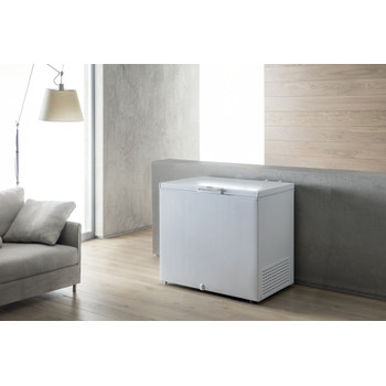 Whirlpool Fagyasztó Szabadonálló WHS2121 Fehér Lifestyle perspective