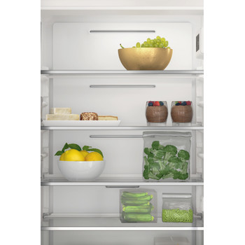 Whirlpool Combiné réfrigérateur congélateur Encastrable WHC18 T111 Blanc 2 portes Lifestyle detail