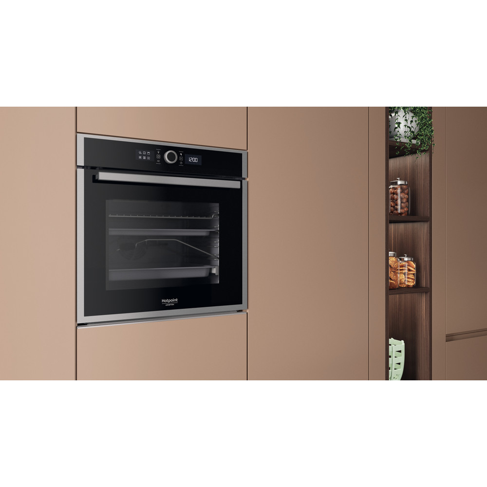 Hotpoint_Ariston Fornos Encastre HAOI4S8PM1XA Elétrico A+ Lifestyle perspective