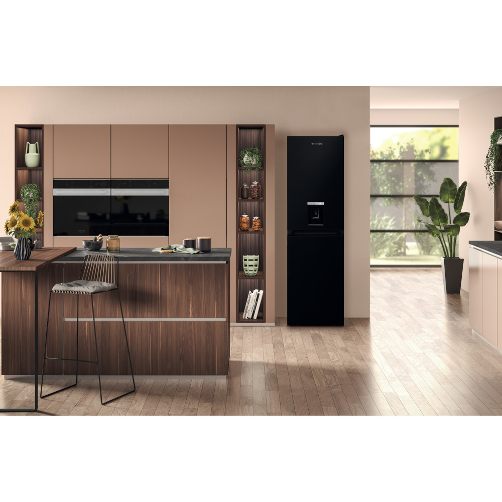Hotpoint Fridge-Freezer Combination Free-standing HBNF 55182 B AQUA UK Black 2 doors Lifestyle frontal