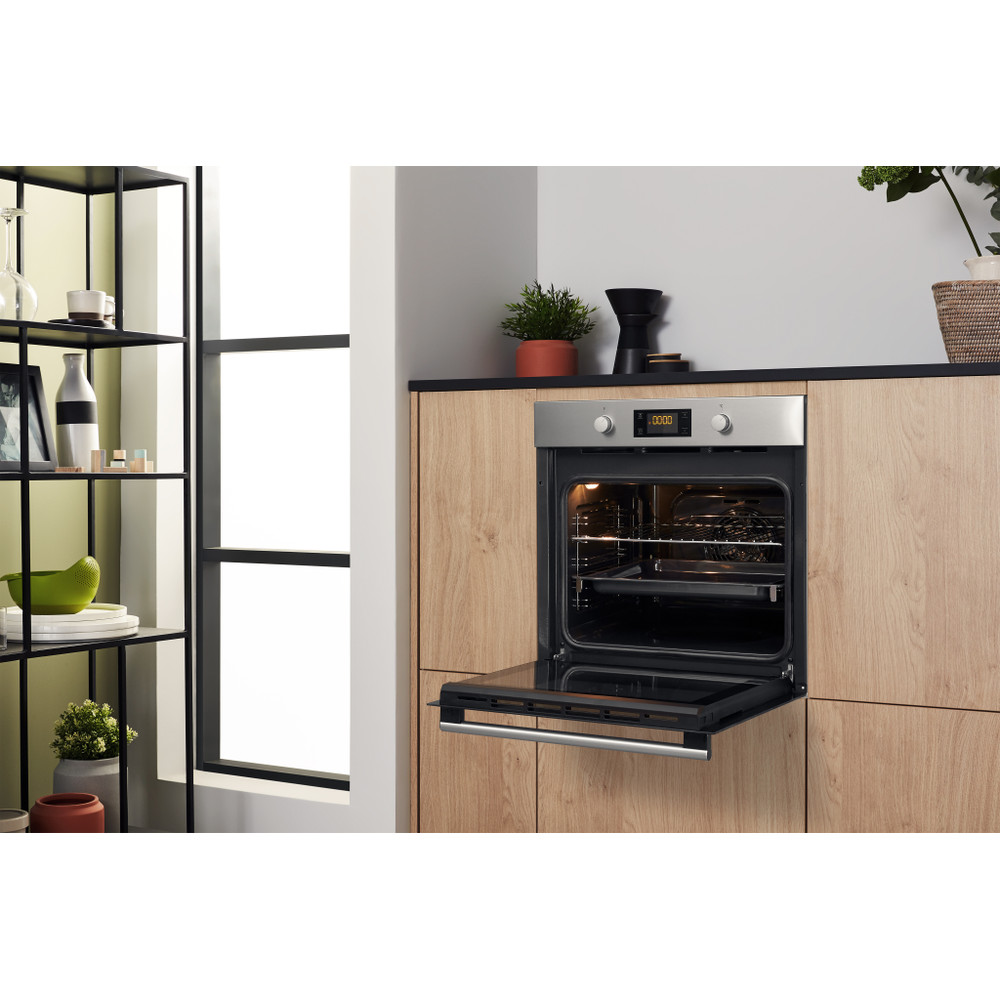 Hotpoint_Ariston Fornos Encastre FA2 841 JH IX HA Elétrico A+ Lifestyle perspective open