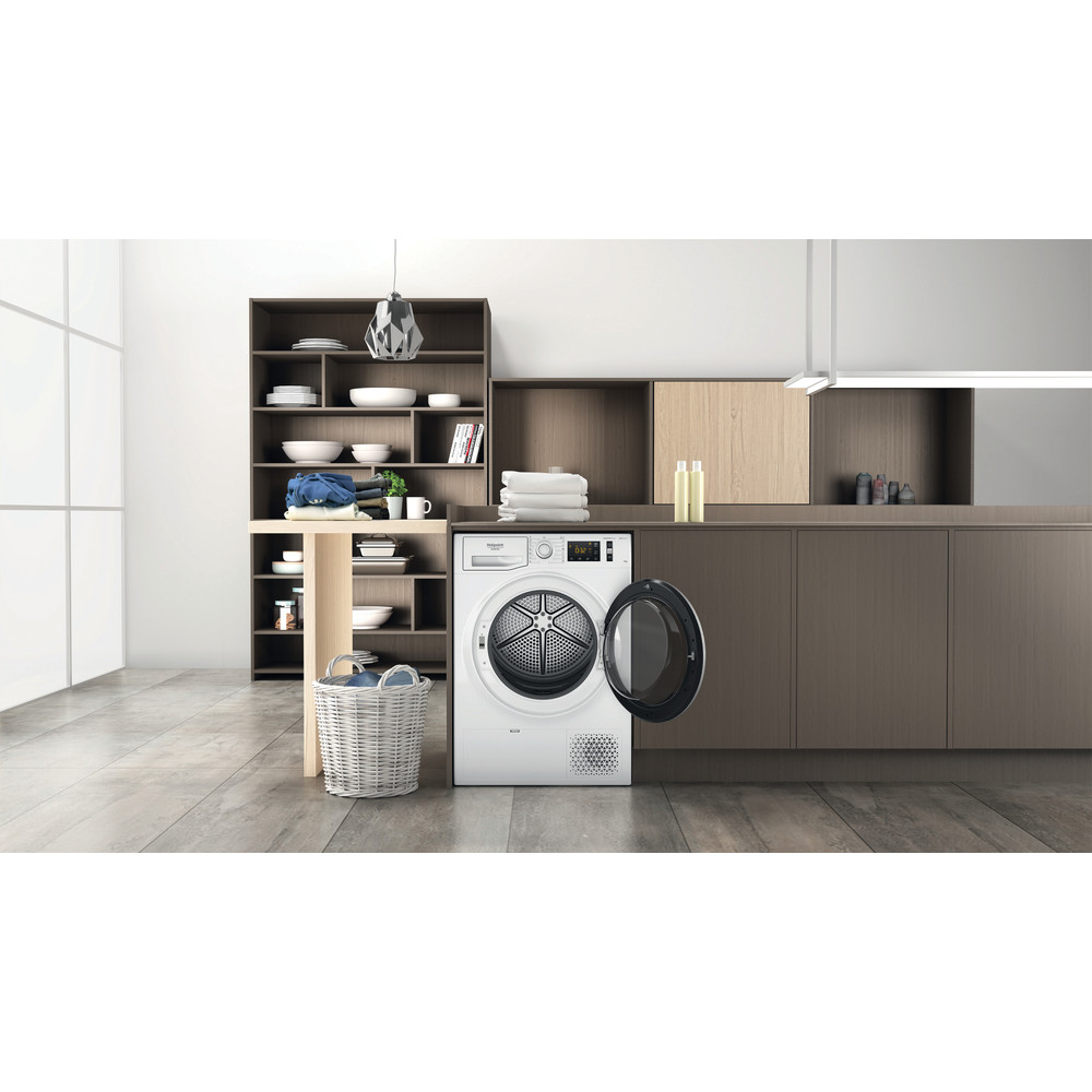 Hotpoint_Ariston Secador NT M11 8X3SK EU Branco Lifestyle frontal open