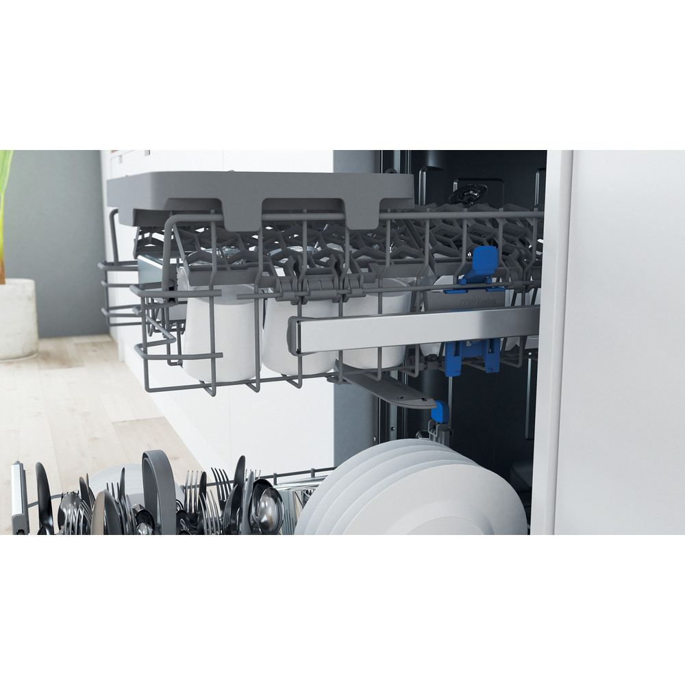 Indesit Myčka nádobí Volně stojící DSFO 3T224 C S Volně stojící E Lifestyle detail