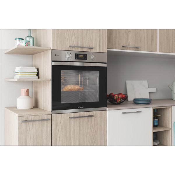Indesit Духовой шкаф Встроенная IFWS 3841 JH IX Электрическая A+ Lifestyle perspective
