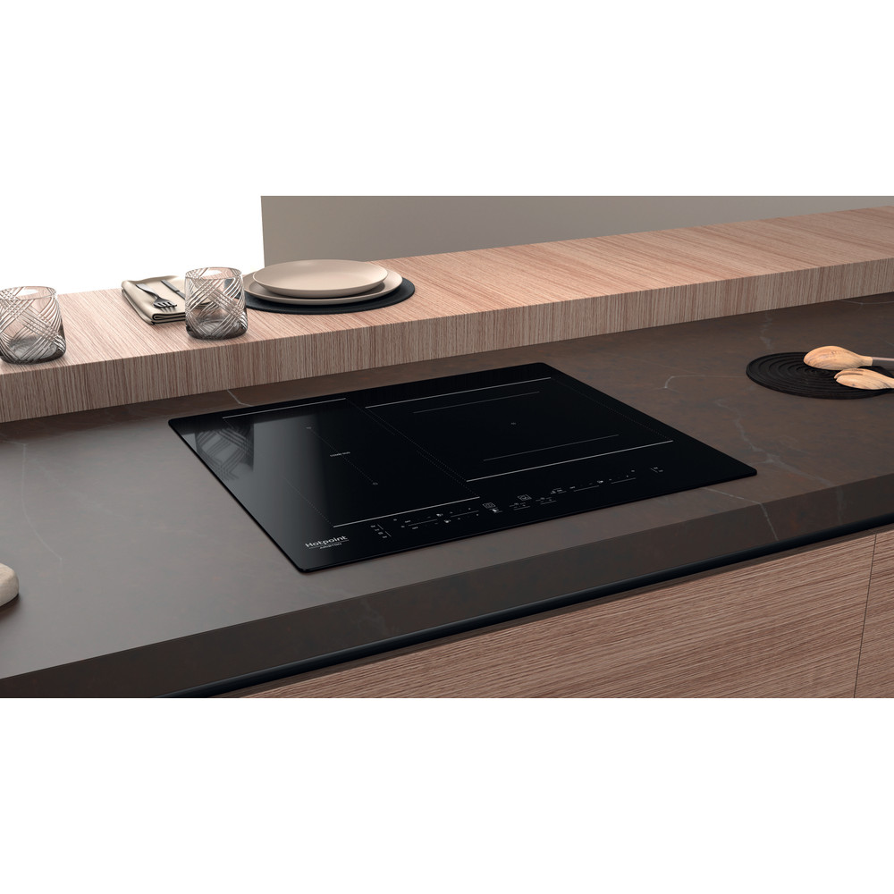 Hotpoint_Ariston Table de cuisson HB 2760B NE Noir Induction vitroceramic Lifestyle perspective