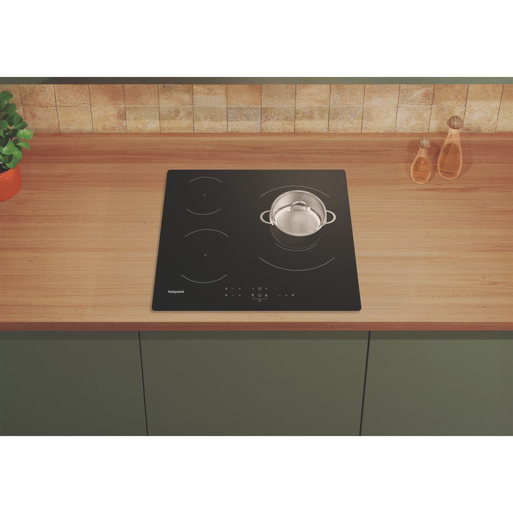 Hotpoint Encimera HS Q3260 NE Negro Induction vitroceramic Lifestyle frontal
