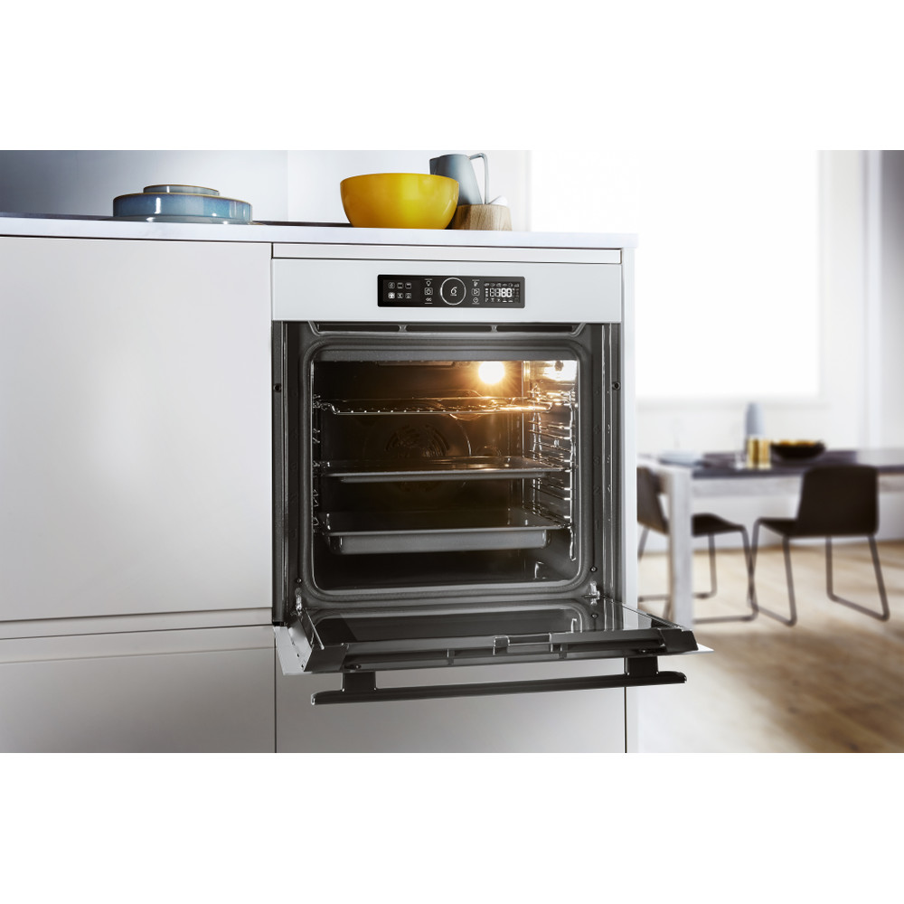 Whirlpool Horno Encastre AKZ9 6290 WH Eléctrico A + Lifestyle perspective open