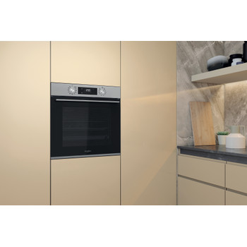 Whirlpool Horno Encastre OMK58HU1X Eléctrico A + Lifestyle perspective