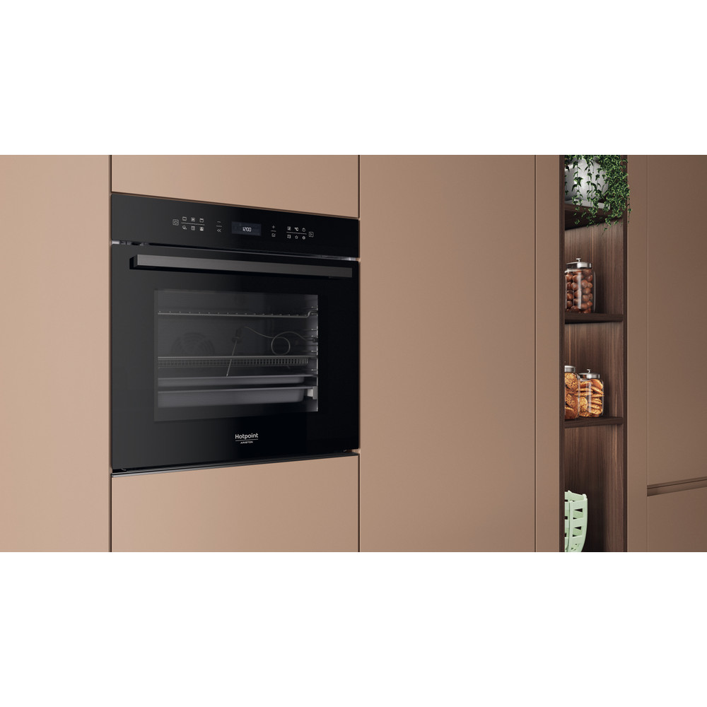 Hotpoint_Ariston Fornos Encastre HAOI78PPT1SBA Elétrico A+ Lifestyle perspective
