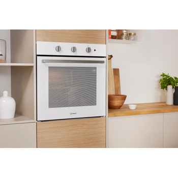 Indesit Horno Encastre IFW 6230 WH.1 Eléctrico A Lifestyle perspective