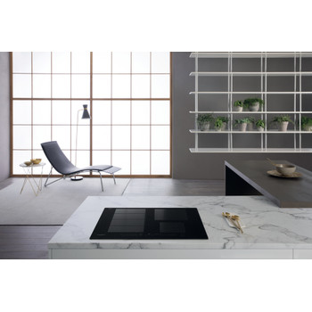 Whirlpool Kookplaat WF S9365 BF/IXL Zwart Induction vitroceramic Lifestyle frontal top down