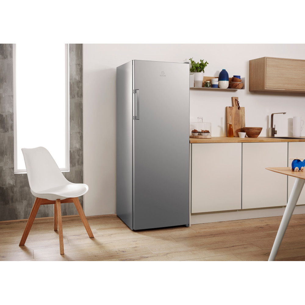 Indesit Hladnjak Samostojeći SI6 1 S Srebrna Lifestyle perspective