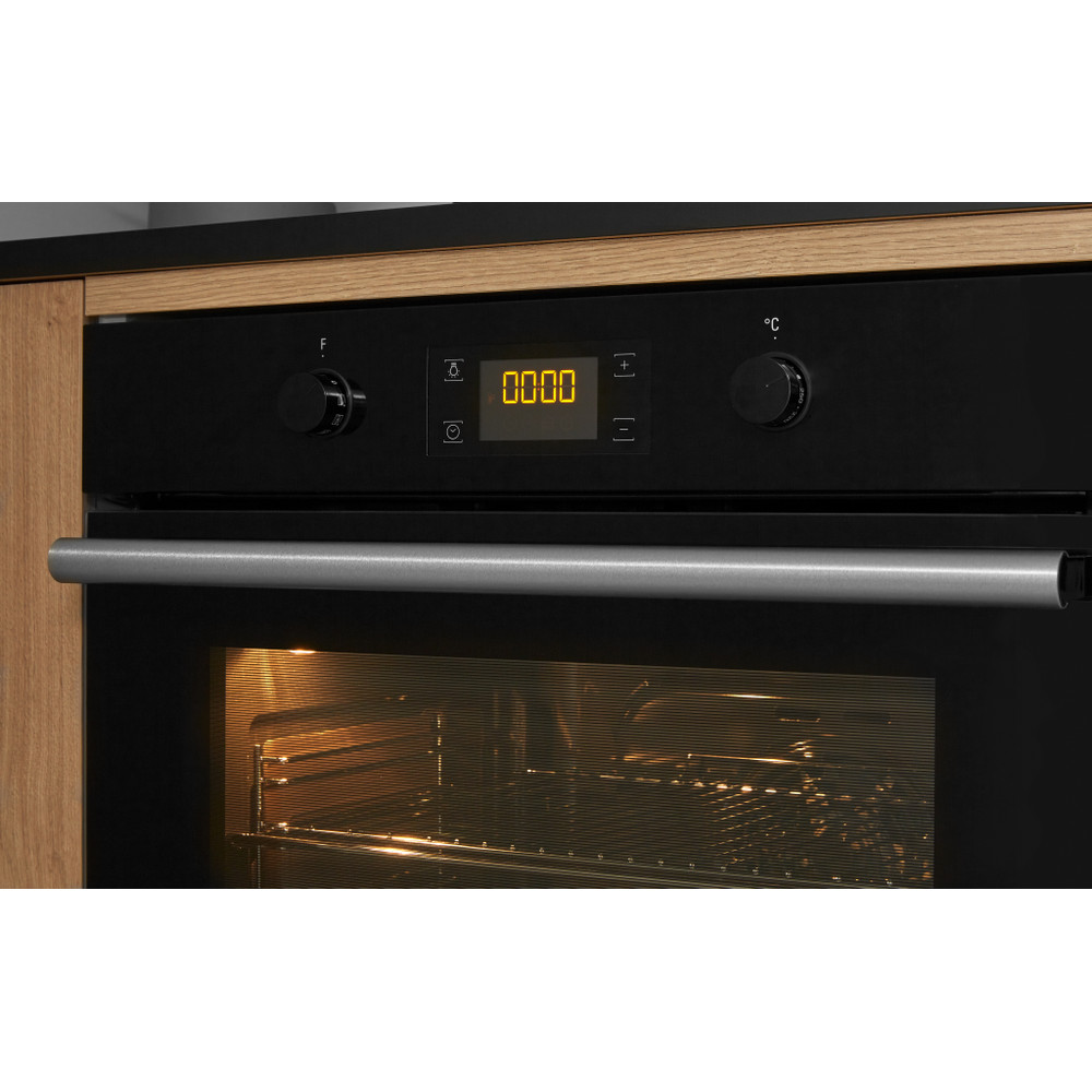 Hotpoint_Ariston Fornos Encastre FA2 841 JH BL HA Elétrico A+ Lifestyle control panel