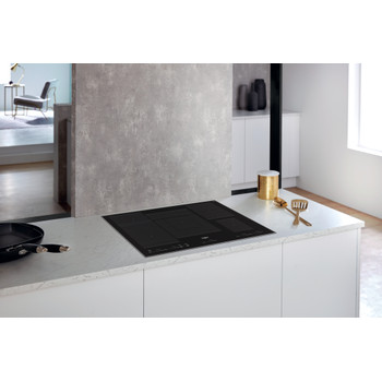 Whirlpool Table de cuisson WT 1090 BA Noir Induction vitroceramic Lifestyle perspective