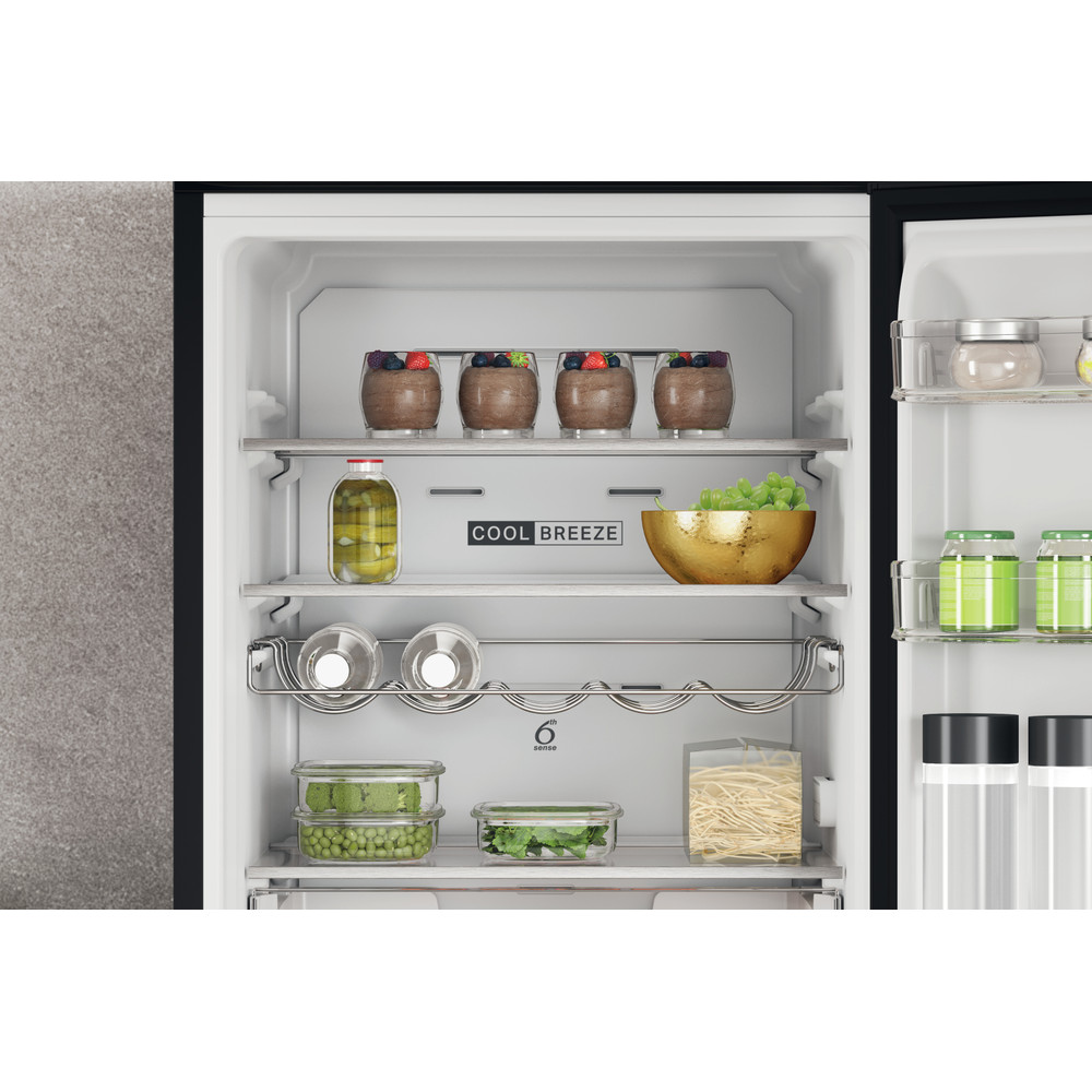 Whirlpool Racitor-congelator combinat Independent W7X 82O K Negru 2 doors Lifestyle detail
