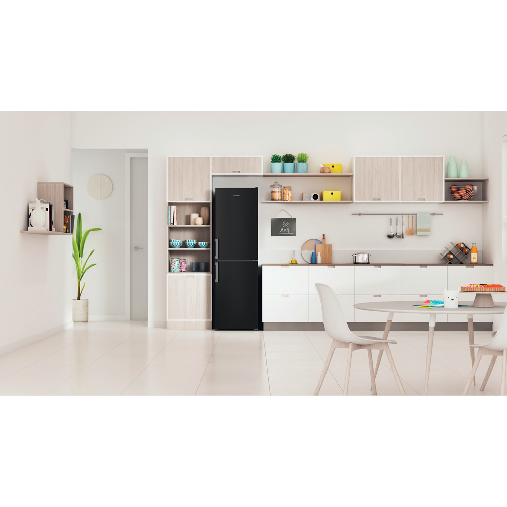 Indesit Fridge-Freezer Combination Free-standing IB55 732 B UK Black 2 doors Lifestyle frontal