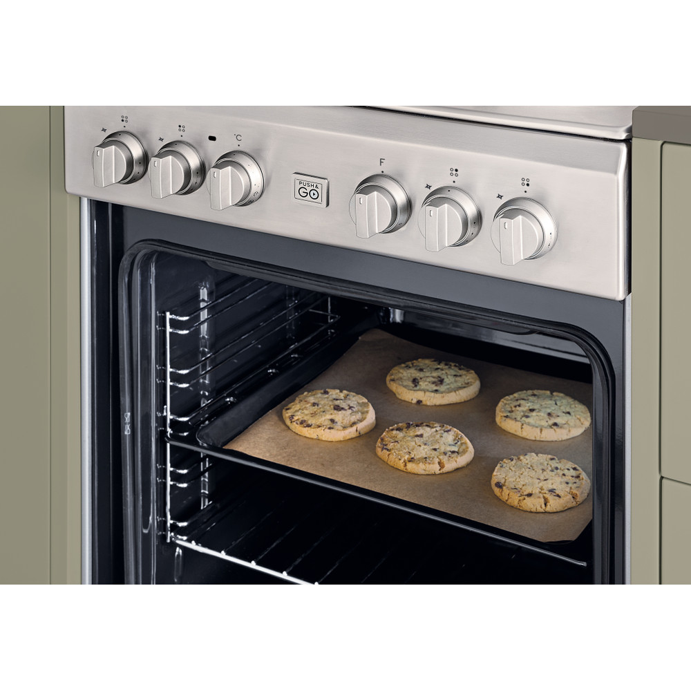 Indesit Pliit IS5V8GMW/E Valge Electrical Lifestyle perspective open