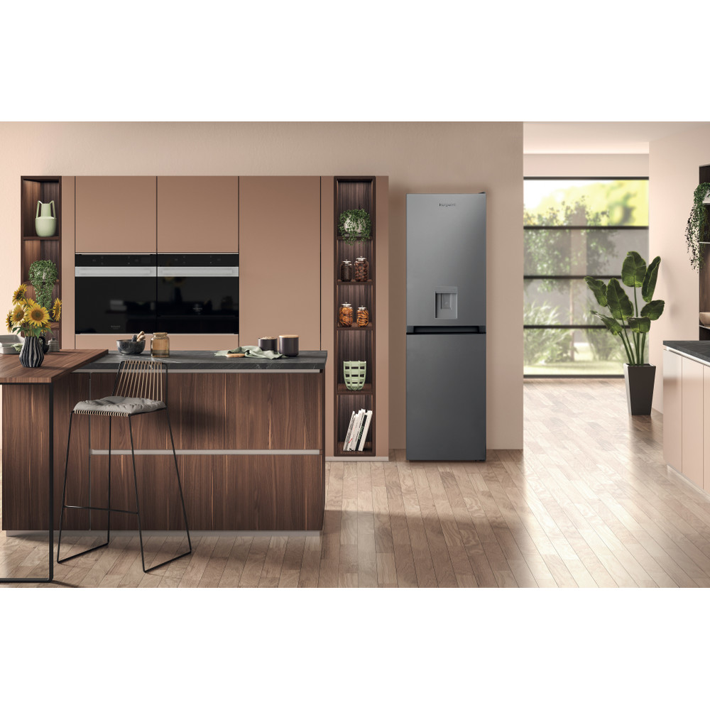 Hotpoint Fridge-Freezer Combination Free-standing HBNF 55182 S AQUA UK Silver 2 doors Lifestyle frontal