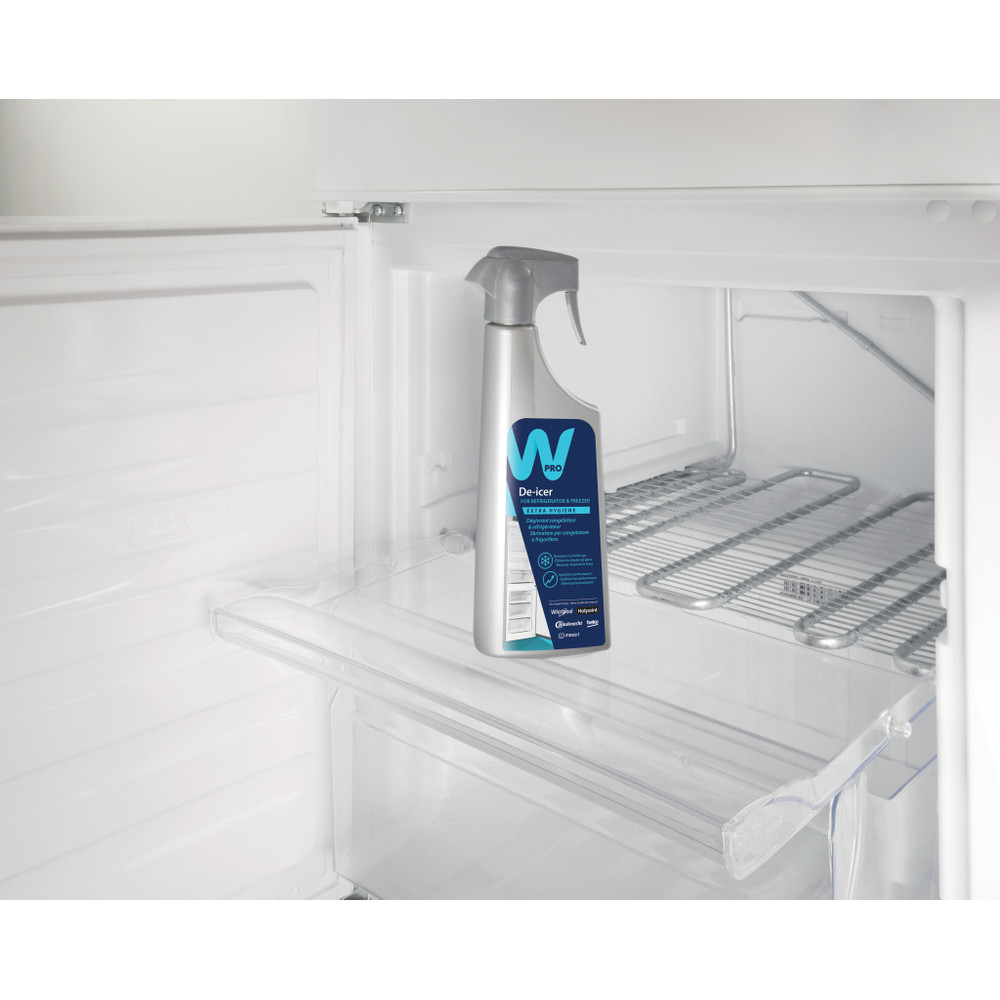 Bauknecht COOLING DEF102 Lifestyle perspective
