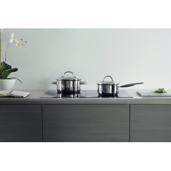 Whirlpool Placa SMP 9010 C/NE/IXL Preto Induction vitroceramic Lifestyle frontal top down