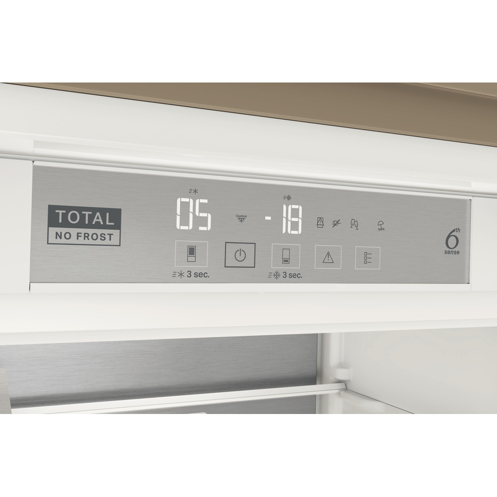 Whirlpool Hűtő/fagyasztó kombináció Beépíthető WH SP70 T232 P Fehér 2 doors Control panel