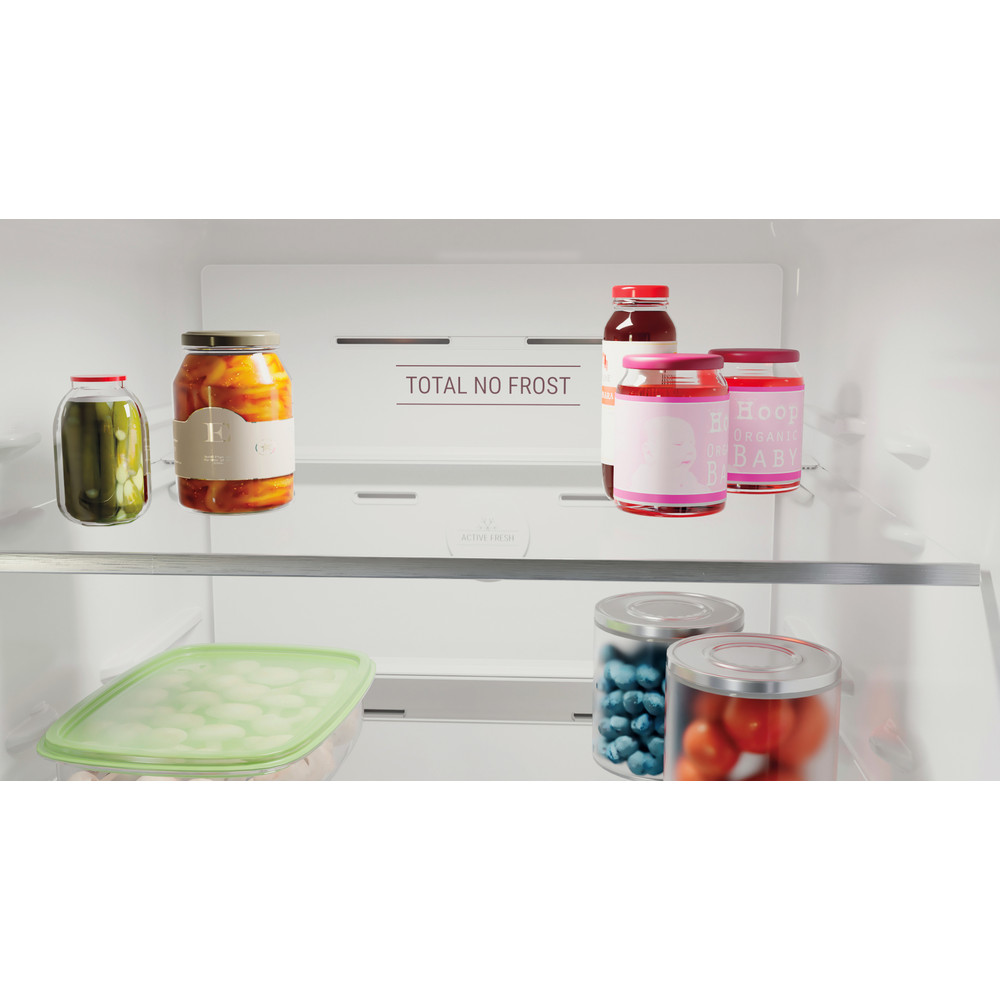 Hotpoint Fridge-Freezer Combination Free-standing H5X 82O SK Silver black 2 doors Lifestyle detail